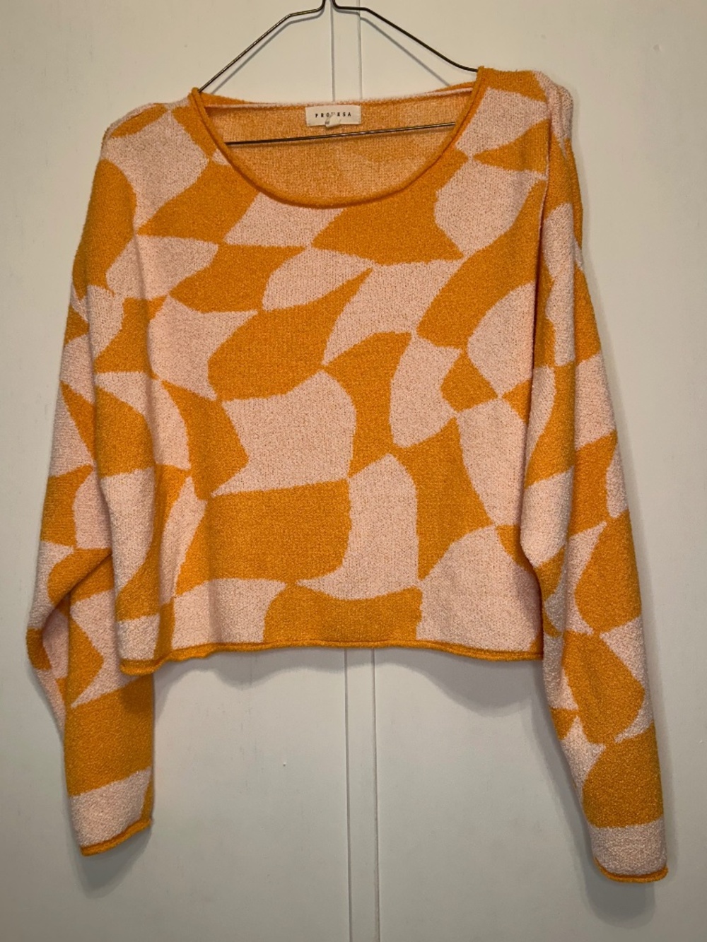 Promesa Nice Move Abstract Checkerboard Cropped Sweater S Pink Orange